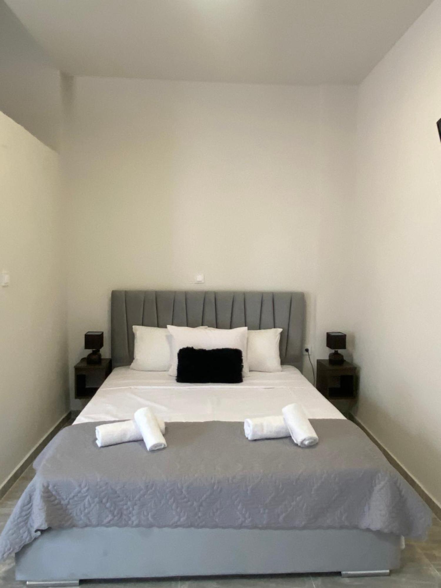 Natalie'S Apartments มากรี ภายนอก รูปภาพ