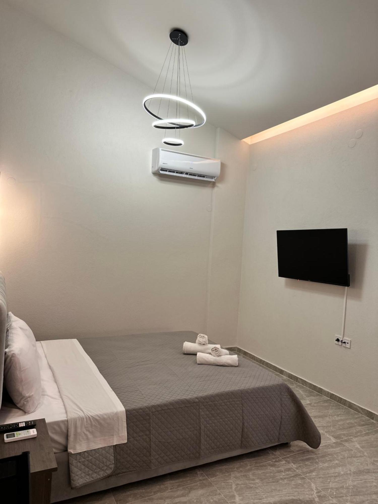 Natalie'S Apartments มากรี ภายนอก รูปภาพ