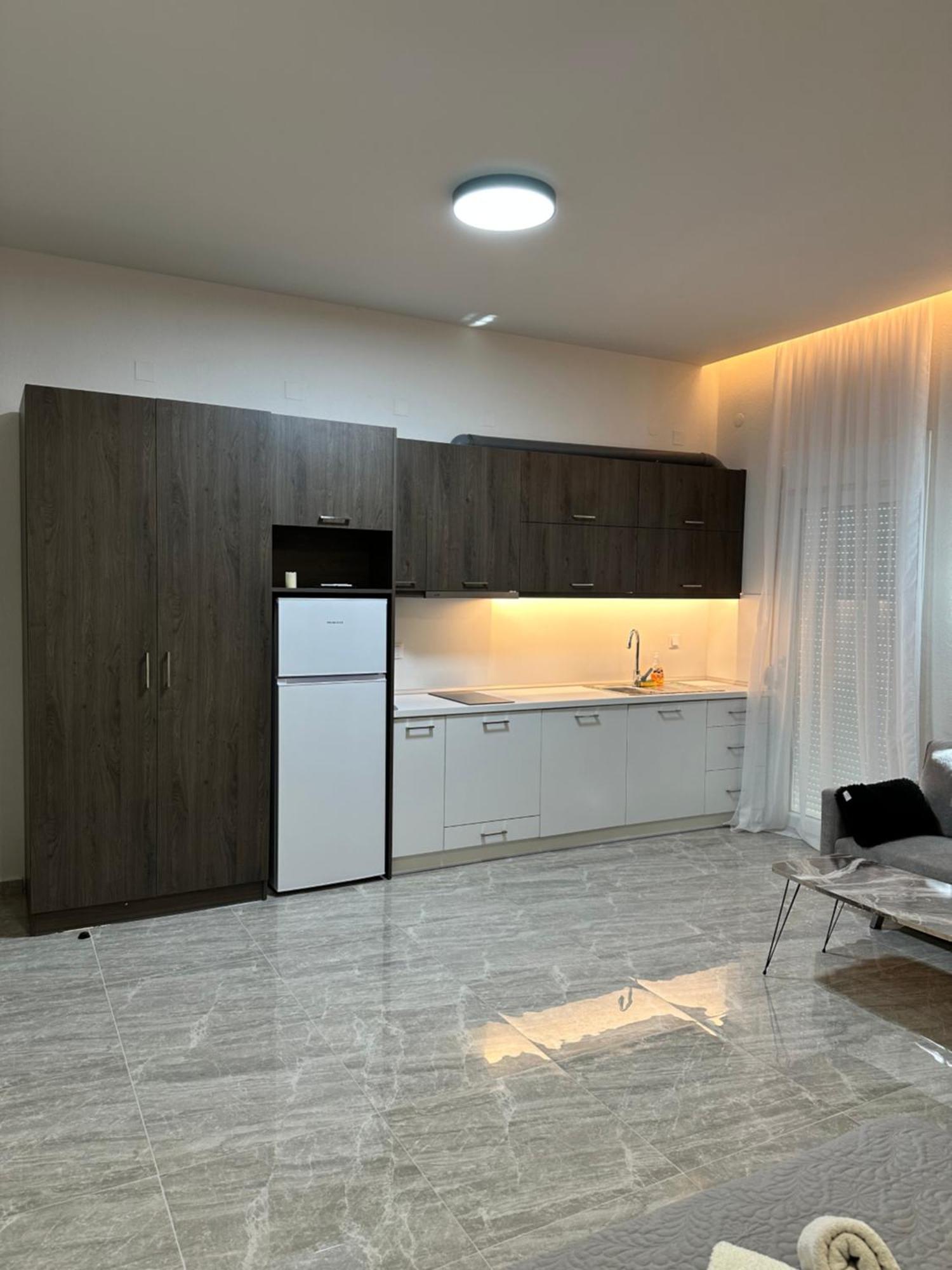 Natalie'S Apartments มากรี ภายนอก รูปภาพ