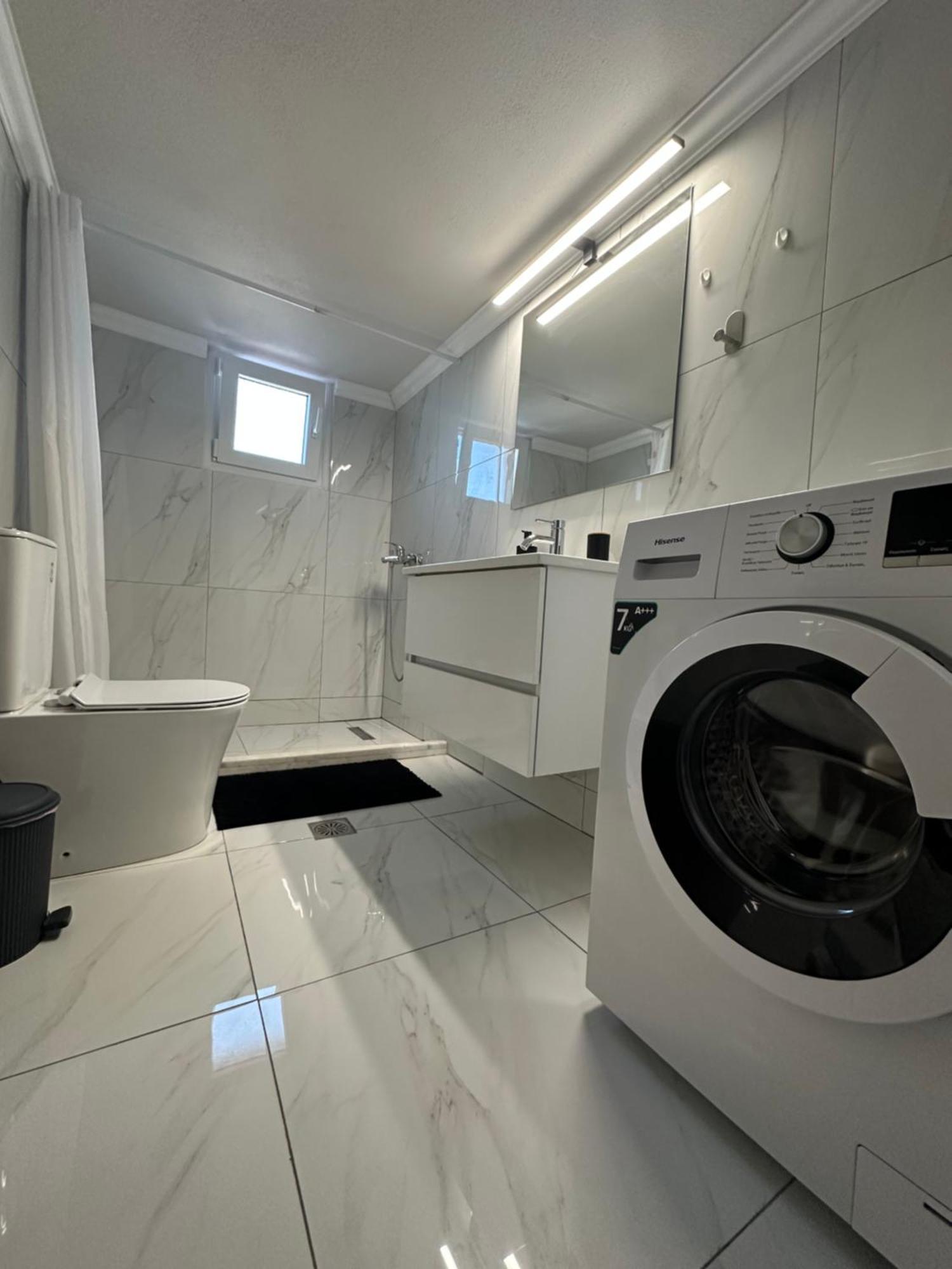 Natalie'S Apartments มากรี ภายนอก รูปภาพ